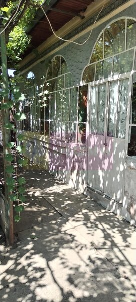 Branesti / IF - casa batraneasca din caramida cu teren de vanzare